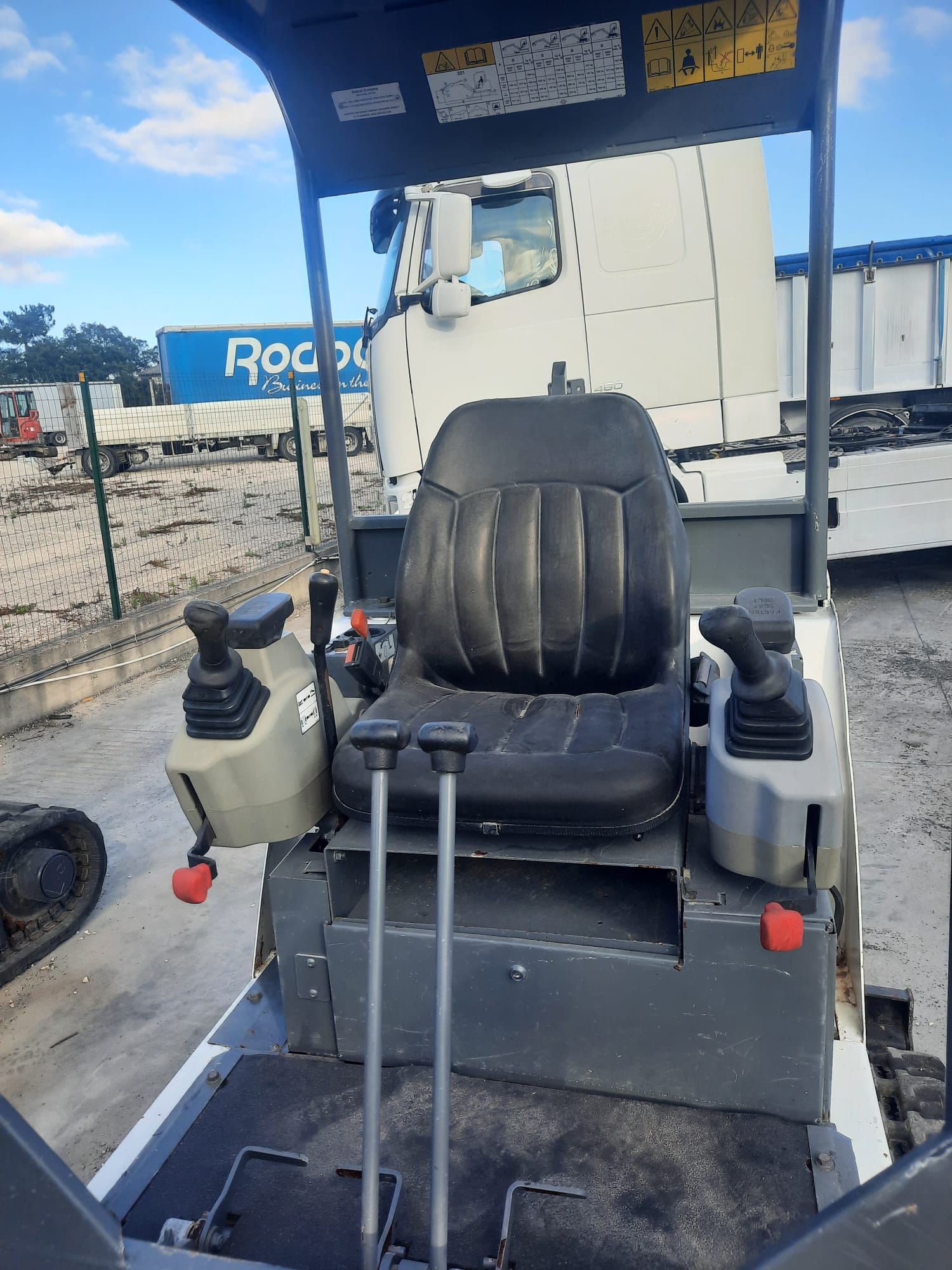 Minigiratória Bobocat. Ano 2008